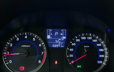 Hyundai Solaris II рестайлинг, 2016 год, 991 000 рублей, 16 фотография