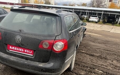 Volkswagen Passat B6, 2005 год, 150 000 рублей, 2 фотография