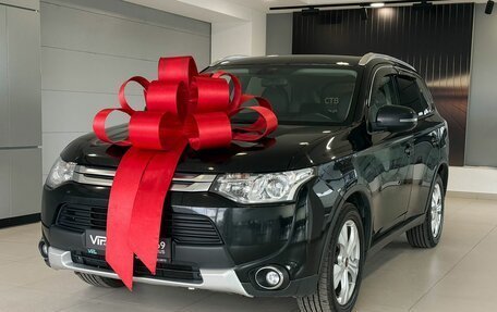 Mitsubishi Outlander III рестайлинг 3, 2014 год, 1 345 000 рублей, 1 фотография
