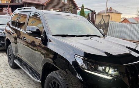 Toyota Land Cruiser Prado 150 рестайлинг 2, 2022 год, 7 750 000 рублей, 1 фотография