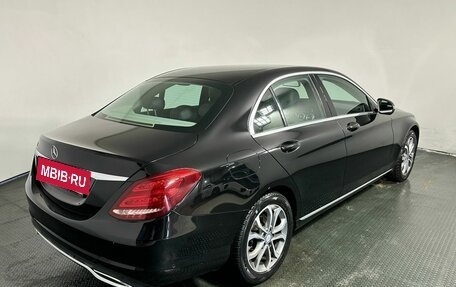 Mercedes-Benz C-Класс, 2017 год, 1 995 000 рублей, 5 фотография