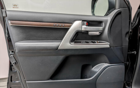 Toyota Land Cruiser 200, 2019 год, 9 500 000 рублей, 19 фотография