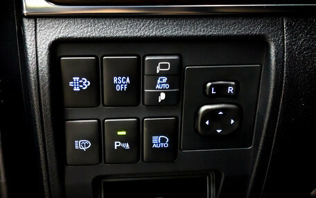 Toyota Land Cruiser 200, 2019 год, 9 500 000 рублей, 30 фотография
