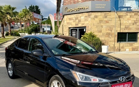 Hyundai Elantra VI рестайлинг, 2019 год, 1 800 000 рублей, 3 фотография