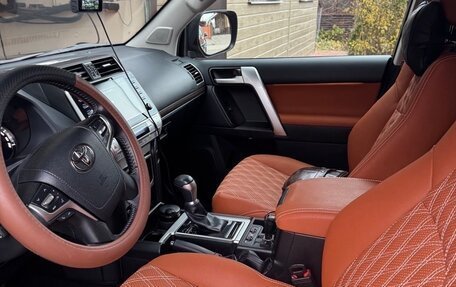 Toyota Land Cruiser Prado 150 рестайлинг 2, 2022 год, 7 750 000 рублей, 4 фотография