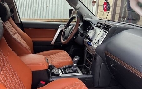 Toyota Land Cruiser Prado 150 рестайлинг 2, 2022 год, 7 750 000 рублей, 2 фотография