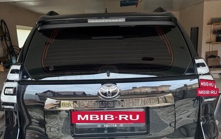 Toyota Land Cruiser Prado 150 рестайлинг 2, 2022 год, 7 750 000 рублей, 11 фотография
