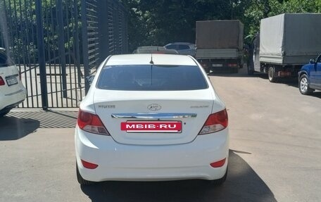 Hyundai Solaris II рестайлинг, 2010 год, 570 000 рублей, 4 фотография