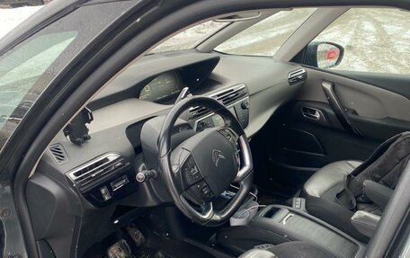 Citroen C4 Picasso II рестайлинг, 2015 год, 1 000 000 рублей, 6 фотография