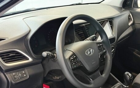 Hyundai Solaris II рестайлинг, 2018 год, 1 027 000 рублей, 8 фотография