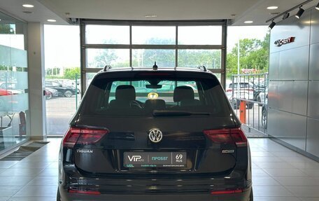 Volkswagen Tiguan II, 2019 год, 2 617 000 рублей, 5 фотография