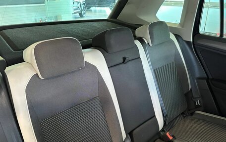Volkswagen Tiguan II, 2019 год, 2 617 000 рублей, 9 фотография