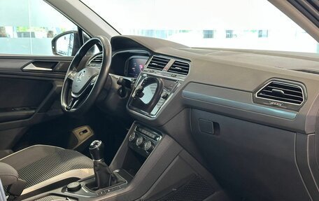 Volkswagen Tiguan II, 2019 год, 2 617 000 рублей, 8 фотография