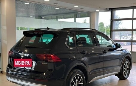 Volkswagen Tiguan II, 2019 год, 2 617 000 рублей, 4 фотография