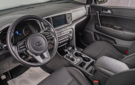 KIA Sportage IV рестайлинг, 2020 год, 2 389 000 рублей, 8 фотография