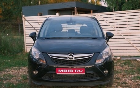 Opel Zafira C рестайлинг, 2014 год, 1 400 000 рублей, 1 фотография