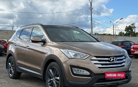 Hyundai Santa Fe III рестайлинг, 2013 год, 1 899 999 рублей, 1 фотография