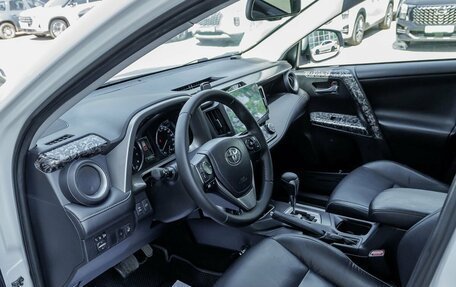 Toyota RAV4, 2016 год, 2 409 600 рублей, 14 фотография
