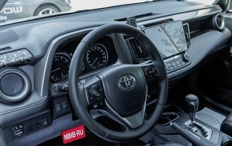 Toyota RAV4, 2016 год, 2 409 600 рублей, 15 фотография