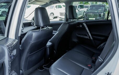 Toyota RAV4, 2016 год, 2 409 600 рублей, 26 фотография