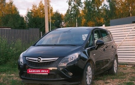 Opel Zafira C рестайлинг, 2014 год, 1 400 000 рублей, 2 фотография