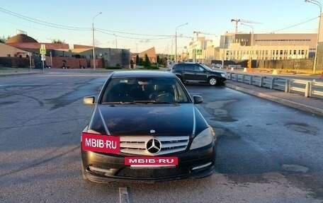 Mercedes-Benz C-Класс, 2010 год, 800 000 рублей, 4 фотография