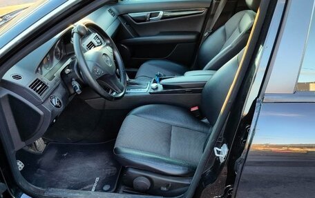 Mercedes-Benz C-Класс, 2010 год, 800 000 рублей, 12 фотография