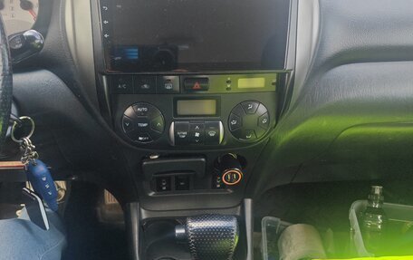 Toyota RAV4, 2004 год, 700 000 рублей, 7 фотография