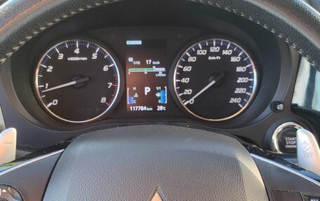 Mitsubishi Outlander III рестайлинг 3, 2019 год, 2 750 000 рублей, 7 фотография