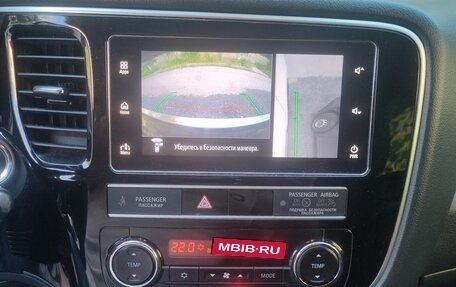 Mitsubishi Outlander III рестайлинг 3, 2019 год, 2 750 000 рублей, 10 фотография