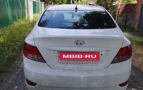 Hyundai Solaris II рестайлинг, 2011 год, 420 000 рублей, 4 фотография