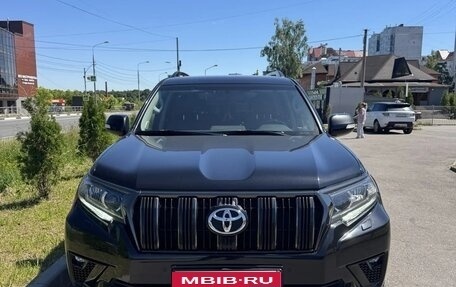 Toyota Land Cruiser Prado 150 рестайлинг 2, 2022 год, 6 270 000 рублей, 1 фотография