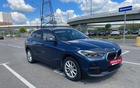 BMW X2, 2020 год, 2 800 000 рублей, 2 фотография