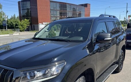 Toyota Land Cruiser Prado 150 рестайлинг 2, 2022 год, 6 270 000 рублей, 12 фотография