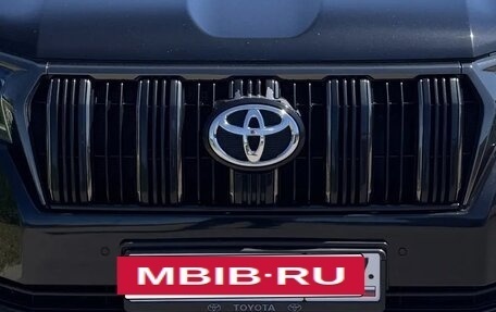 Toyota Land Cruiser Prado 150 рестайлинг 2, 2022 год, 6 270 000 рублей, 6 фотография