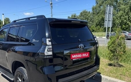Toyota Land Cruiser Prado 150 рестайлинг 2, 2022 год, 6 270 000 рублей, 2 фотография