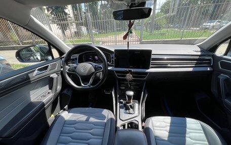 Volkswagen Tiguan II, 2021 год, 4 500 000 рублей, 9 фотография