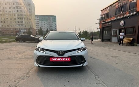 Toyota Camry, 2019 год, 2 650 000 рублей, 3 фотография