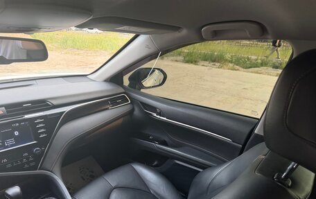Toyota Camry, 2019 год, 2 650 000 рублей, 6 фотография