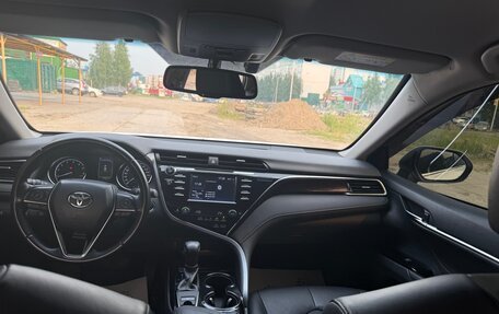 Toyota Camry, 2019 год, 2 650 000 рублей, 7 фотография