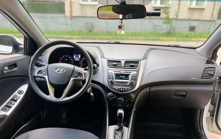 Hyundai Solaris II рестайлинг, 2015 год, 1 099 999 рублей, 14 фотография
