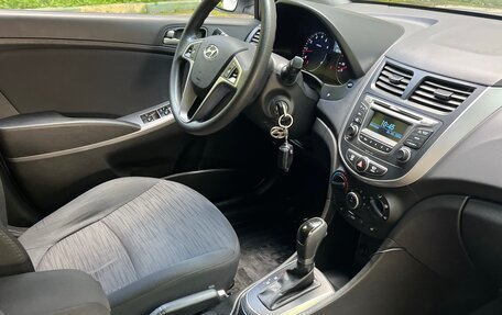Hyundai Solaris II рестайлинг, 2015 год, 1 099 999 рублей, 13 фотография