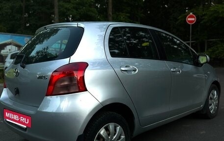 Toyota Yaris III рестайлинг, 2008 год, 550 000 рублей, 4 фотография