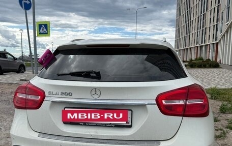 Mercedes-Benz GLA, 2016 год, 1 900 000 рублей, 11 фотография