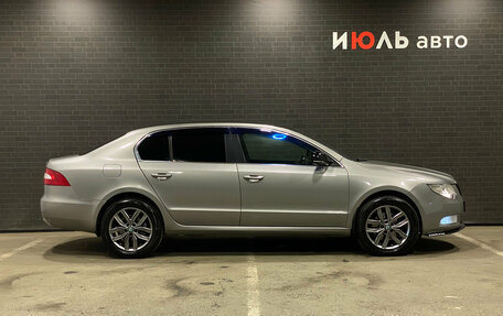 Skoda Superb III рестайлинг, 2011 год, 780 000 рублей, 4 фотография