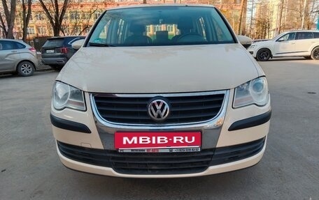 Volkswagen Touran III, 2010 год, 510 000 рублей, 10 фотография