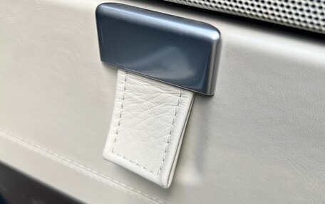 Land Rover Range Rover IV рестайлинг, 2015 год, 4 300 000 рублей, 25 фотография
