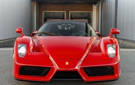 Ferrari Enzo, 2004 год, 754 000 000 рублей, 32 фотография