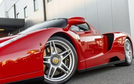 Ferrari Enzo, 2004 год, 754 000 000 рублей, 38 фотография