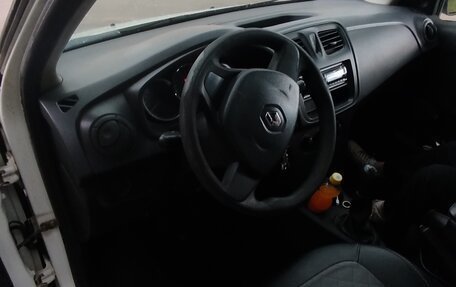 Renault Logan II, 2016 год, 500 000 рублей, 10 фотография